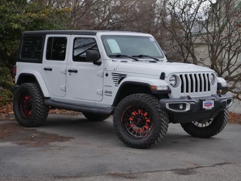 Used 2020 Jeep Wrangler Unlimited Sahara image 24