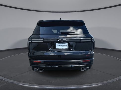 New 2026 Chevrolet Traverse RS w/ LPO, Floor Liner Package AWD/4WD image 6