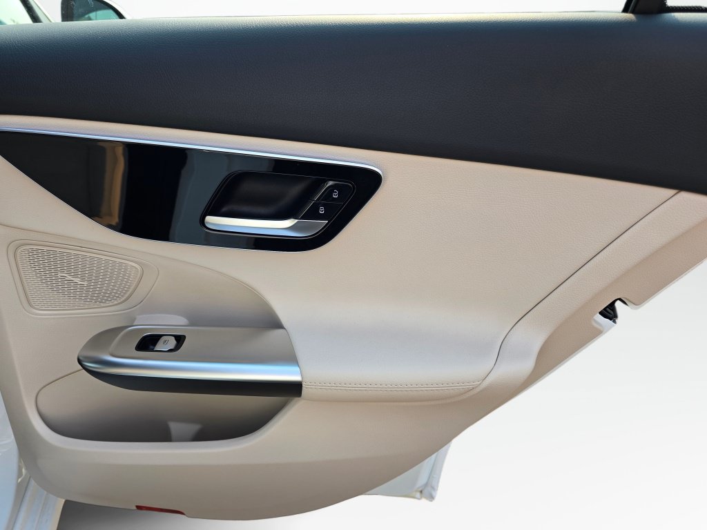 New 2026 Mercedes-Benz C 300 4MATIC Sedan image 22