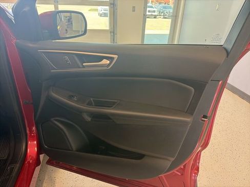 Used 2024 Ford Edge SEL w/ Convenience Package image 42