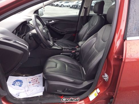 Used 2018 Ford Focus Titanium w/ Titanium Technology Package image 19