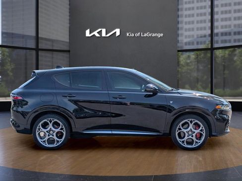 Used 2024 Alfa Romeo Tonale Ti AWD/4WD image 17