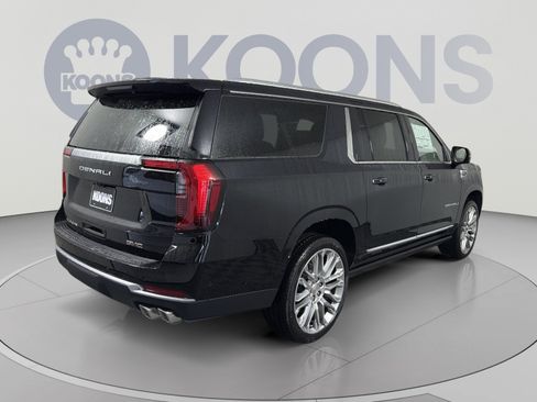 New 2026 GMC Yukon XL Denali w/ Denali Reserve Package AWD/4WD image 7