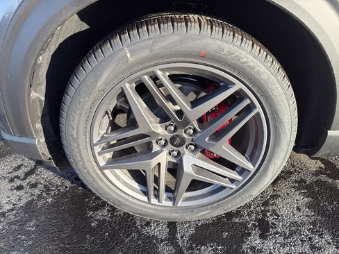 New 2026 Ford Explorer ST w/ Sun And Sound Package image 11