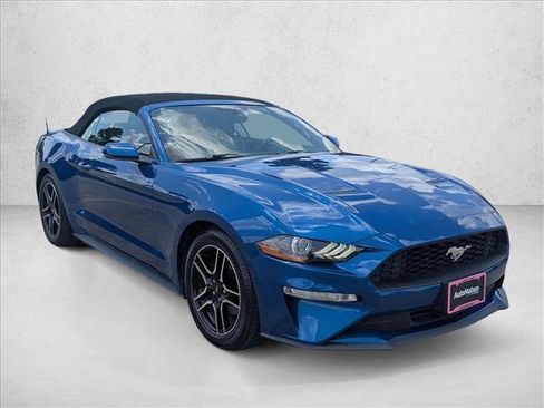 Used 2018 Ford Mustang Convertible RWD image 3