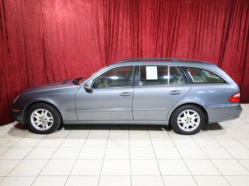 Used 2005 Mercedes-Benz E 320 Wagon image 4