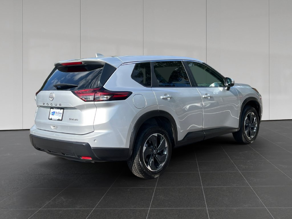 Used 2024 Nissan Rogue SV AWD/4WD image 6