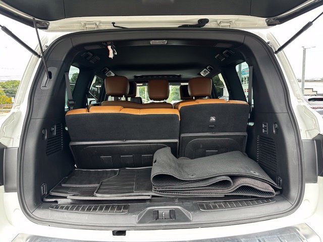 Used 2023 INFINITI QX80 Sensory w/ All-Season Package AWD/4WD image 23