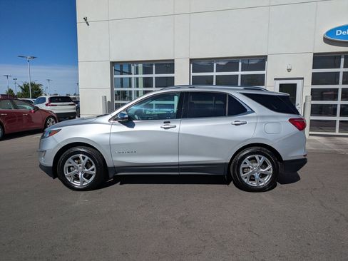 Used 2020 Chevrolet Equinox Premier AWD/4WD image 9