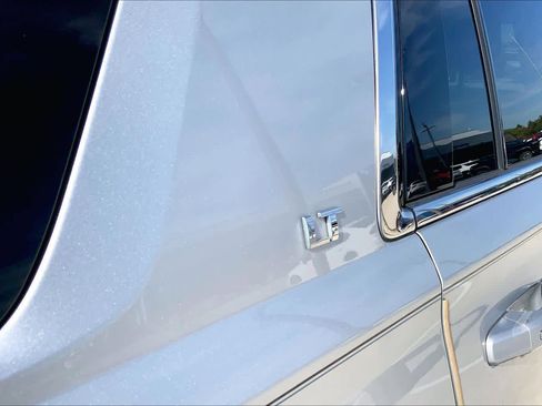 Used 2019 Chevrolet Tahoe LT image 9