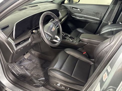 Used 2024 Cadillac XT4 Premium Luxury image 13