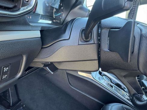 Used 2020 Ford Explorer XLT w/ Equipment Group 202A image 20