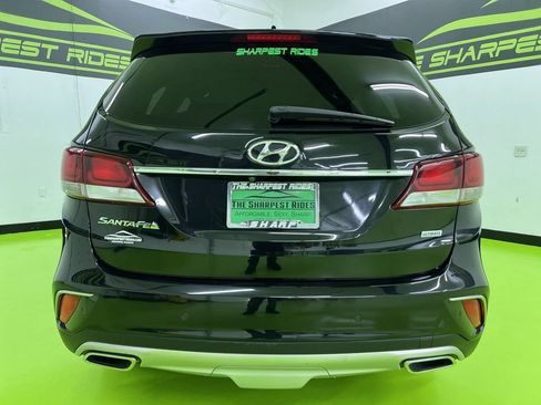 Used 2017 Hyundai Santa Fe FWD image 8