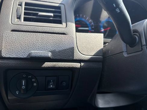 Used 2011 Ford Fusion SE FWD image 21