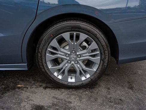New 2026 Honda Odyssey Touring image 10