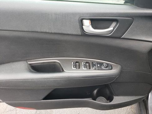 Used 2017 Kia Optima LX FWD image 11