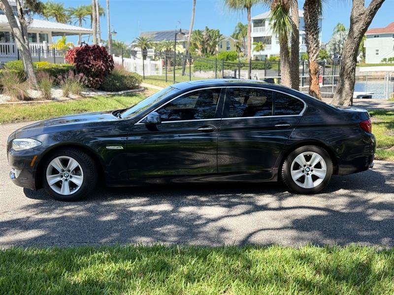 Used 2011 BMW 528i Sedan RWD image 2