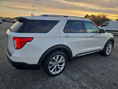 Used 2022 Ford Explorer Platinum w/ Equipment Group 601A image 6