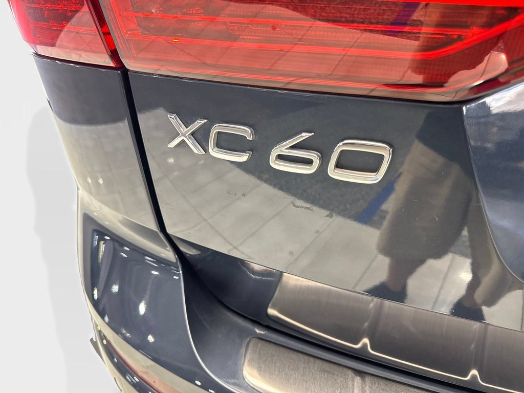 Used 2024 Volvo XC60 B5 Plus w/ Protection Package Premier AWD/4WD image 24