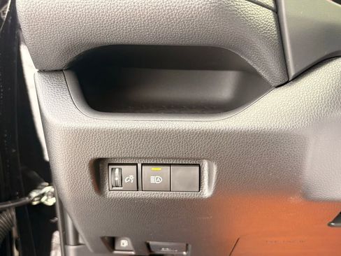 Used 2025 Toyota RAV4 XLE image 24