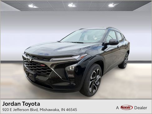 Used 2024 Chevrolet Trax RS FWD image 1