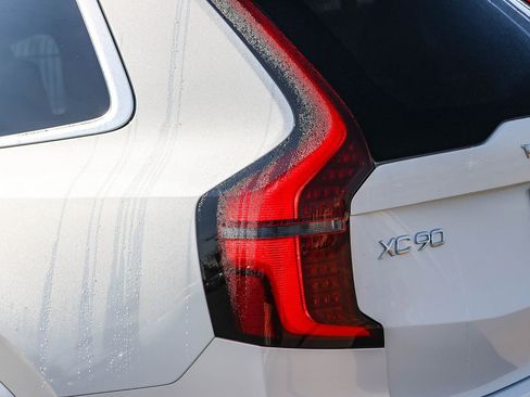 New 2026 Volvo XC90 B6 Ultra w/ Protection Package image 11