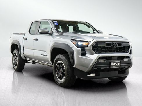 Used 2026 Toyota Tacoma TRD Off-Road AWD/4WD image 9