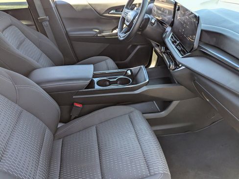 Certified 2025 Chevrolet Equinox LT image 12