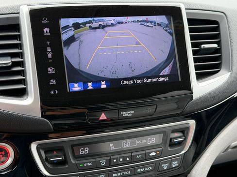 Used 2017 Honda Pilot Touring image 17
