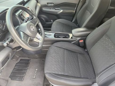 Used 2023 Nissan Kicks SV FWD image 12