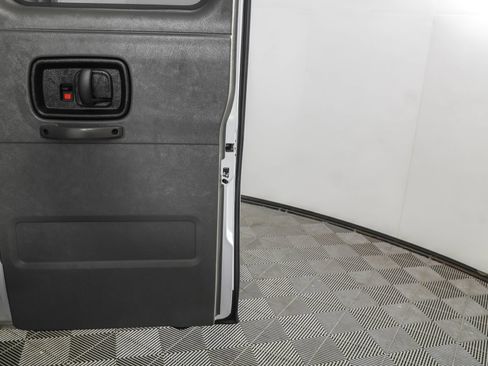 Used 2025 Chevrolet Express 3500 LT w/ LT Preferred Equipment Group RWD image 37
