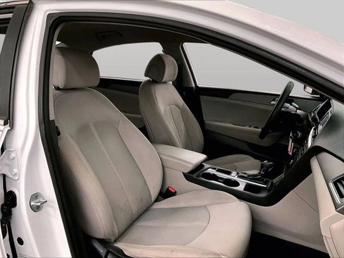 Used 2015 Hyundai Sonata SE image 7