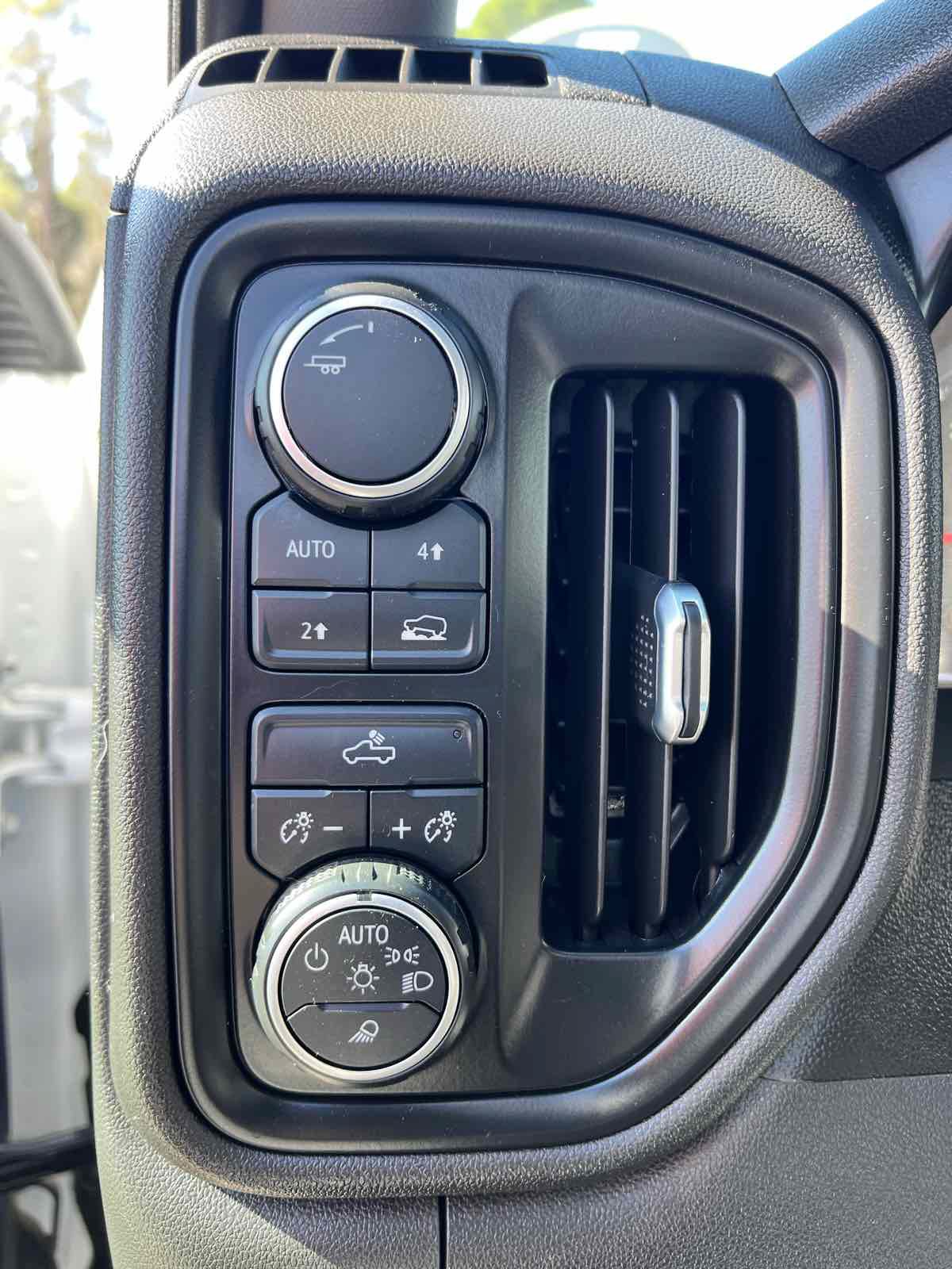 Used 2021 Chevrolet Silverado 1500 W/T w/ WT Convenience Package AWD/4WD image 17