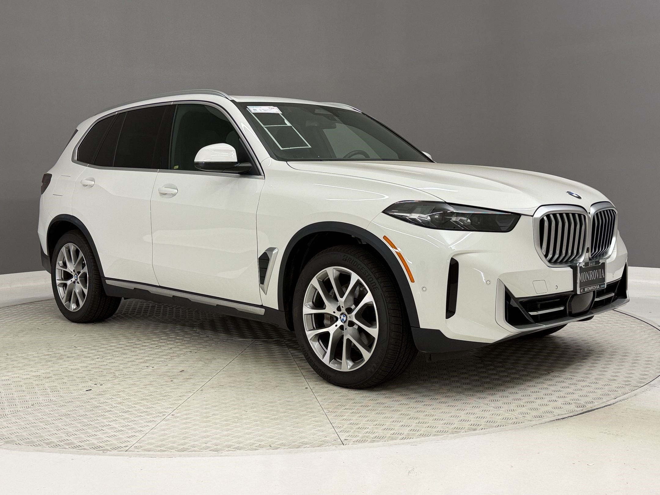 Certified 2024 BMW X5 xDrive40i w/ Parking Assistance Package AWD/4WD image 7