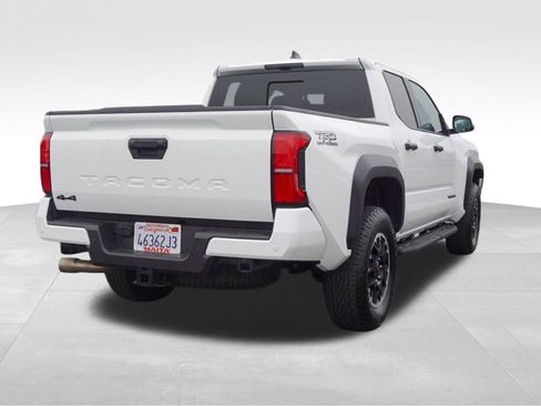 Certified 2025 Toyota Tacoma TRD Off-Road image 3