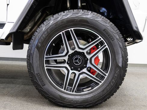 Used 2018 Mercedes-Benz G 550 Squared image 24
