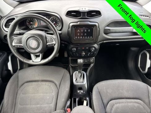 Used 2018 Jeep Renegade Latitude FWD image 24
