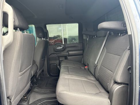 Used 2022 Chevrolet Silverado 2500 Custom w/ Custom Value Package AWD/4WD image 16