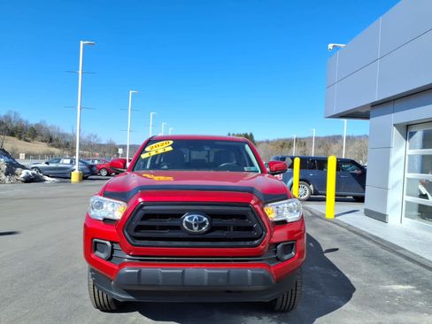 Used 2020 Toyota Tacoma SR image 3