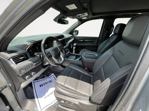 Used 2023 GMC Yukon XL Denali AWD/4WD image 18
