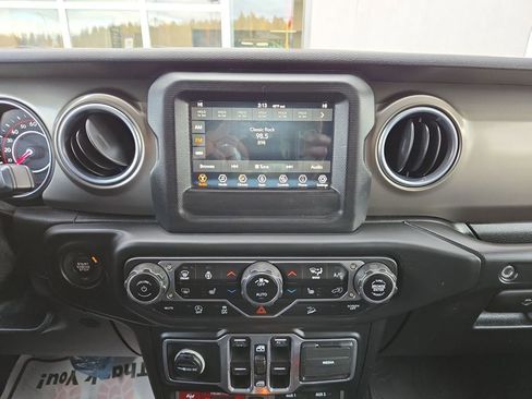 Used 2018 Jeep Wrangler Unlimited Rubicon image 22