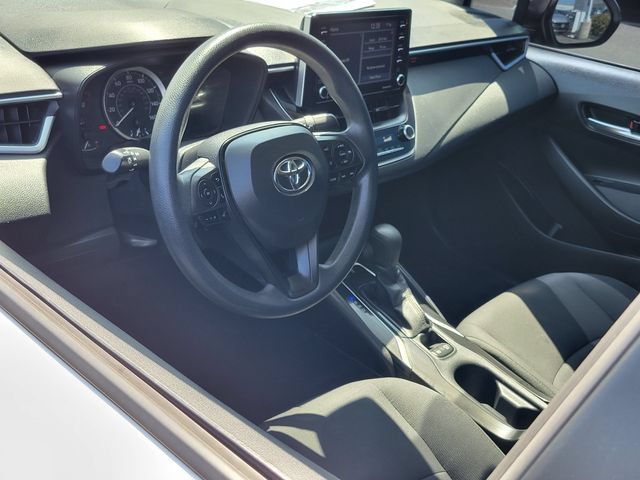 Used 2021 Toyota Corolla LE FWD image 5