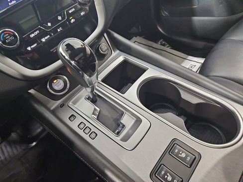 Used 2020 Nissan Murano SV w/ Premium Package image 24