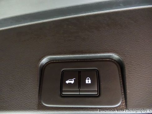 Used 2023 Nissan Rogue SV w/ SV Premium Package image 31