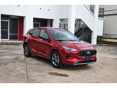 Used 2023 Ford Escape ST-Line w/ Tech Pack #1 FWD image 9
