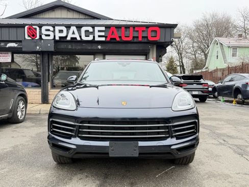 Used 2019 Porsche Cayenne image 2