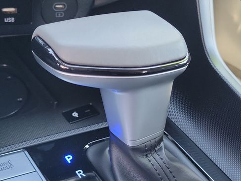 Certified 2025 Hyundai Elantra Sport FWD image 16