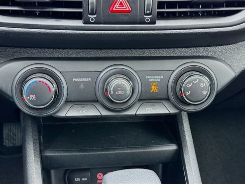 Used 2021 Kia Forte LXS image 12