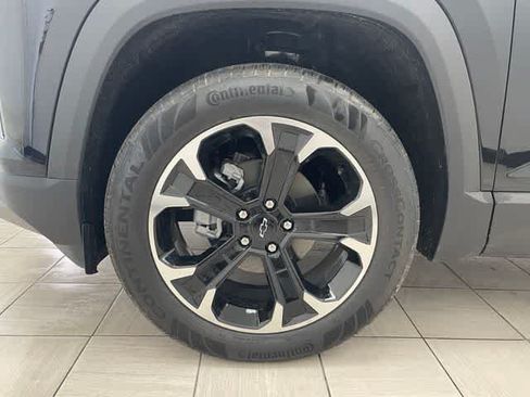 New 2026 Chevrolet Equinox LT w/ Convenience Package II AWD/4WD image 8