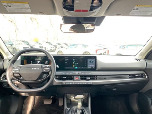 Used 2025 Kia K4 FWD image 32